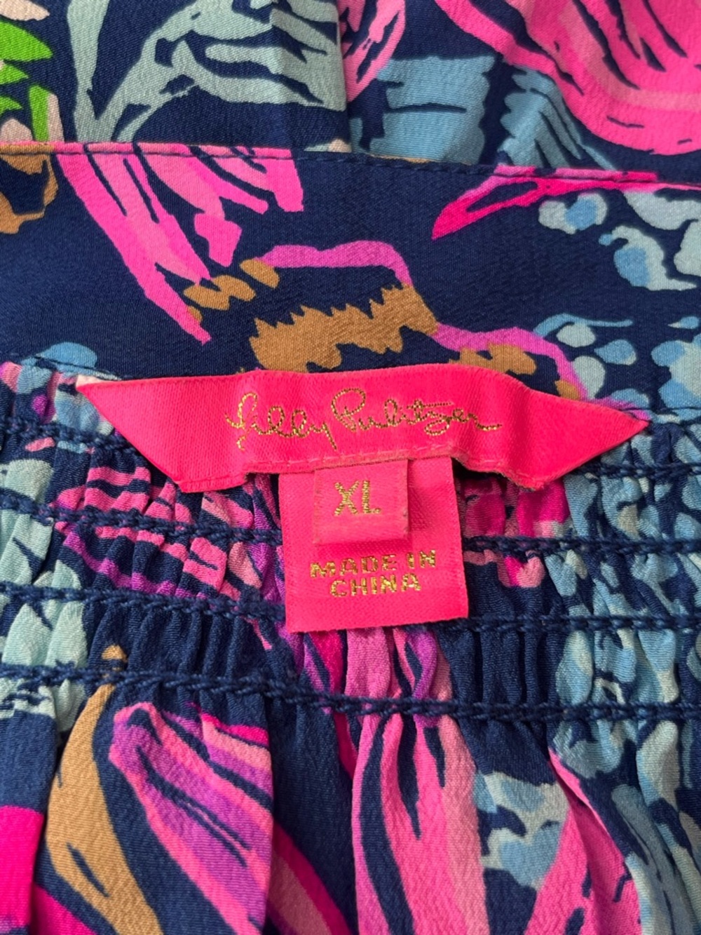 Lilly Pulitzer 100% Silk Floral Tunic Blouse XL Pink Navy Resort Tropical Top - Picture 8 of 9